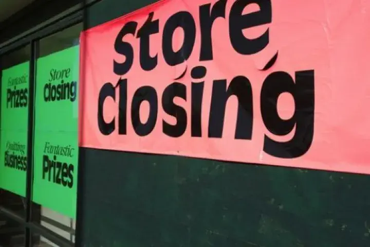 Media coverage of a store closing