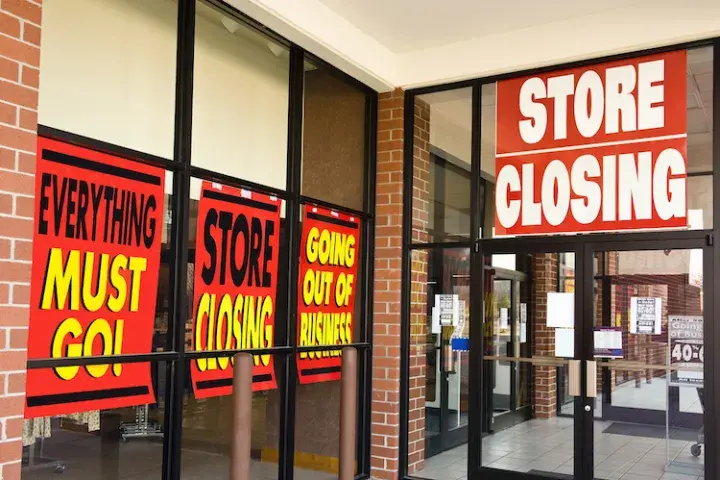 Media coverage of stores closing